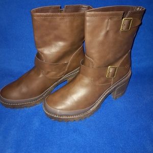 Rock & Candy Brown boots size 9 NWOT